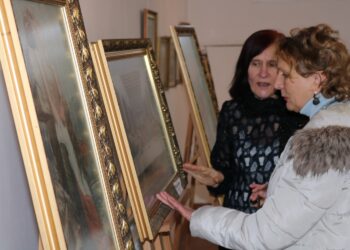 Подружжя Папп з Голубиного презентувало в Ужгороді роботи на сакральну тематику (ФОТО)