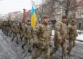 З поверненням: Бійці 128-ї закарпатської бригади пройшли парадом вулицями Мукачева (ВІДЕО)