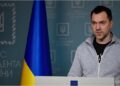 Арестович: ЗСУ завдають потужних ударів по противнику, “гарячими” залишаються дві точки. Відео