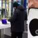 У Росії дефіцит техніки Apple: ноутбуки подорожчали на 142%, а iPhone – на третину