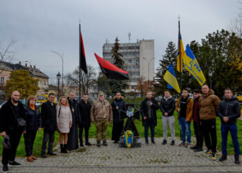 Представники української громадськості та духовенства ПЦУ молитовно відзначили в м. Ужгород День гідності та свободи