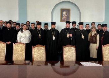 Професор єпископ Віктор Бедь виступив з коротким богословсько-освітнім словом перед студентами філософсько-теологічного факультету Чернівецького національного університету імені Юрія Федьковича