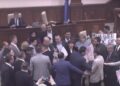 Парламент Молдови перейменував державну мову на румунську