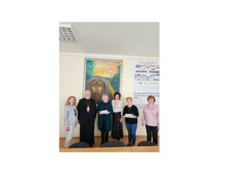 В КаУ ім. Августина Волошина вручили дипломи лауреатів фестивалю-конкурсу у номінації «Вихователь року предметів духовно-морального спрямування – 2023» керівникам дитсадків с. Баранинці та с. Ярок