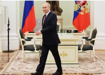 Путін готує удар тишком-нишком. Які настрої охоплюють РФ