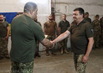 Комбриг 128 – ї бригади відзначив кращих бійців