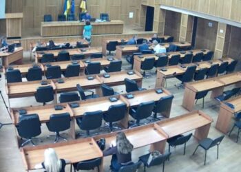 В Ужгороді в чергове не відбулася сесія міської ради: Відсутній кворум