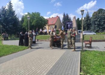 “На щиті”. Ужгород в останню путь провів бійця “Карпатської Січі”