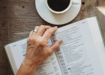 Проти інсульту та деменції: фахівці встановили, скільки потрібно пити чаю і кави щодня