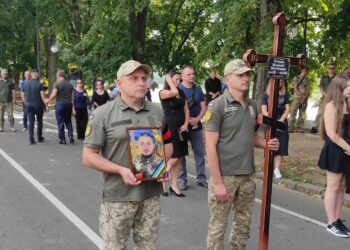 В Ужгороді в останню путь провели Героя Максима Плешу