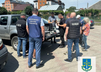На Закарпатті викрито чергову схему продажу автомобілів, ввезених як гуманітарна допомога
