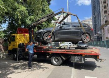Конституційний суд визнав законними штрафи та евакуацію нерозмитнених автомобілів