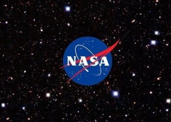 У NASA зафіксували, як чорна діра поглинає зірку