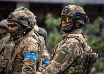 Уряд планує збільшити надбавки військовим