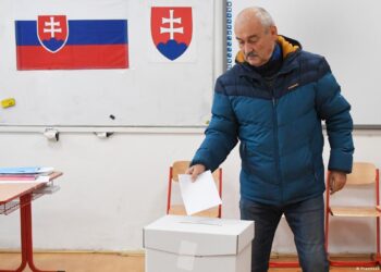Вибори у Словаччині: лідирує антиукраїнська сила, та жодна партія не матиме більшості