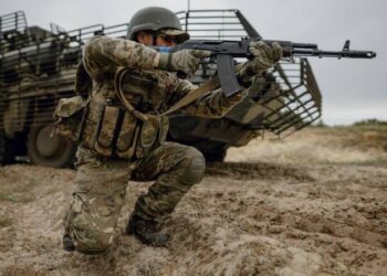 Кабмін встановив додаткову винагороду військовослужбовцям — хто отримає