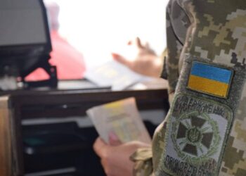 Названо п’ять категорій чоловіків, які мають право виїхати за кордон у вересні