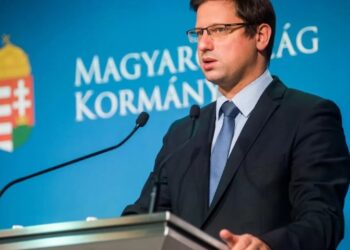 «Не отримає жодної копійки з бюджету ЄС»: Угорщина назвала умову для допомоги Україні