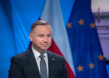 Дуда: Транзит українського зерна через Польщу триває