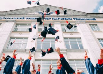 В Україні можуть скасувати бюджетну форму навчання для більшості спеціальностей