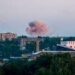 У Донецьку лунали вибухи: прилетіло в район військової частини