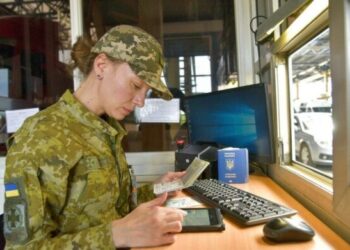 На пропускних пунктах України більше не приймають документи з “Дії“: що змінилося при перетині кордону