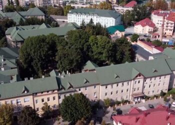 Вісім обласних лікарень Закарпаття об’єднали у дві