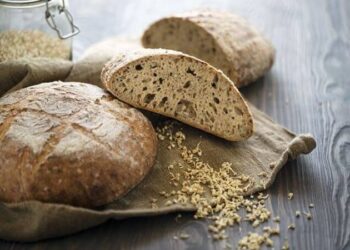 Лікар назвала продукти, які потрібно виключити з раціону і включити в нього