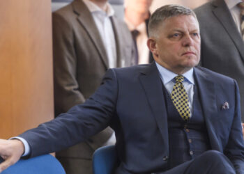 Прем’єр Словаччини заявив, що ветуватиме шлях України в НАТО