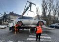 В Ужгороді авто, припарковані з грубим порушенням ПДP, забиратиме евакуатор