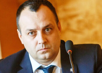 Дружина ексголови Закарпатської облради позичила в чоловіка 2,5 млн грн та отримала допомогу від БФ прихильника Орбана