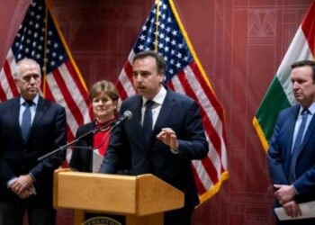 Угорський уряд відмовився зустрітись з сенаторами США, які приїхали в Будапешт
