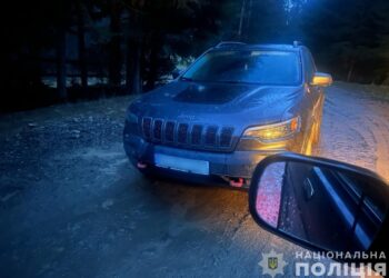 На Закарпатті в мешканця Чернівців викрали автомобіль «Jeep Grant Cherokee»