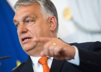 Мелоні і Макрон поговорили з Орбаном перед самітом ЄС, де обговорять кошти для України