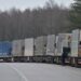 Польща продовжує блокувати вантажівки на кордоні з Україною