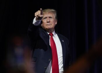 Трамп у пошуках грошей на вибори зустрівся з Маском