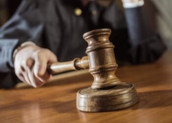 Співробітника ДСНС та начальника відділу Синевирської сільради, яких затримали на хабарництві, відсторонили від посад