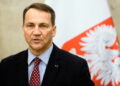 Голова МЗС Польщі запропонував папі Римському «закликати Путіна вивести війська з України»