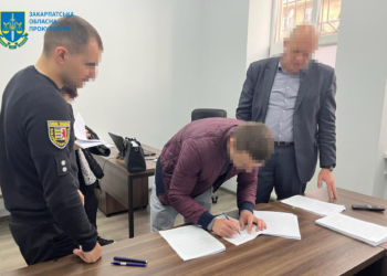 Під час війни заволоділи 6,4 млн грн на ремонті опалення у школах – на Закарпатті судитимуть двох колишніх депутатів і підрядника