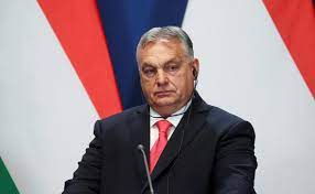 Ритейлер скаржиться на надзвичайні заходи Орбана у 2022 році – податки та знижки
