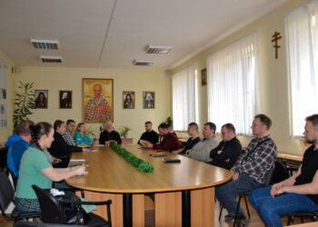 В КаУ імені Августина Волошина відбувся науково-методичний круглий стіл для аспірантів та проведено презентацію науково-методичного посібника з богослов’я