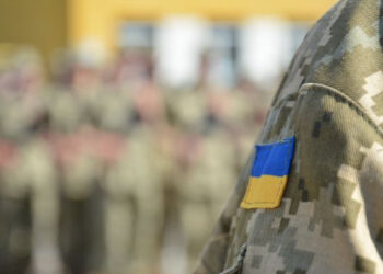Військовослужбовець хотів звільнитися зі служби у зв’язку з наявністю дружини, яка має інвалідність ІІІ групи і отримав відмову – що вирішив Верховний Суд