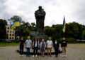 В Ужгороді представники громадськості та РУХу відзначили День перепоховання Кобзаря