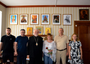 В КаУ ім. Августина Волошина привітали Олену Шимко, проректора з науково-методичної роботи та міжнародних відносин з днем народження