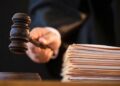 Скільки заробляють судді в Україні та які у них пенсії — дані з декларацій