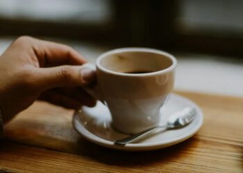 Не лише зелений чай. Шість корисних напоїв для мозку, які варто пити для покращення пам’яті та настрою після 40 років