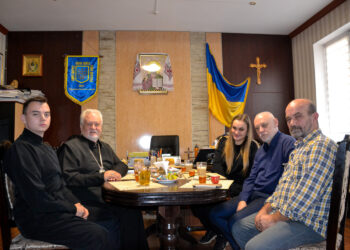 Єпископ Мукачівський і Карпатський Віктор Бедь удостоїв високих нагород Олександра Мавріц та Юрія Черкуна високими відзнаками