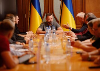 Благочинний Ужгородського районного благочиння МКЄ ПЦУ взяв участь у зустрічі з головою Закарпатської ОДА-ОВА