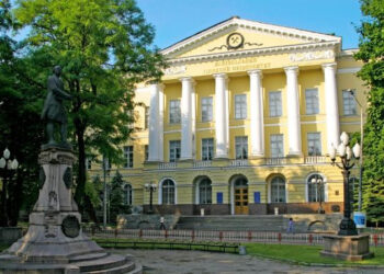 Якщо професор університету сам не повідомив ТЦК про наявність підстав для відстрочки, то його мобілізація правомірна – позиція Верховного Суду