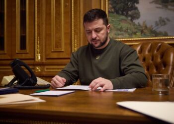 Зеленський підписав “банківський закон”, за яким Нацполіція дістане дані для боротьби із дропами